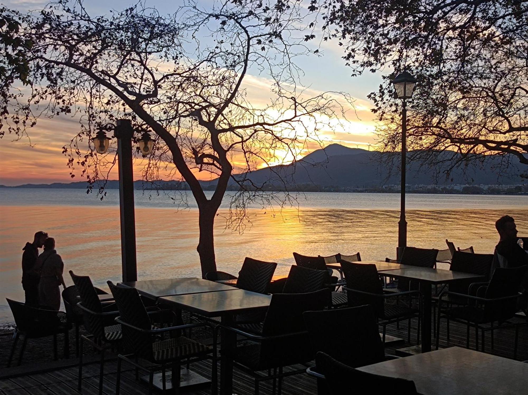 Kelly'S Penthouse Apartment Nafpaktos Екстериор снимка